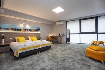 Фото номера Трехместный номер Делюкс Апарт-отели Apartamenty ELITMAT г. Миньск-Мазовецки 3